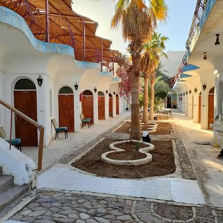 Хостел Sebaii Camp السباعى كامب شاطئ الترابين بجوار ويت بالس Нувейба Екстер'єр фото