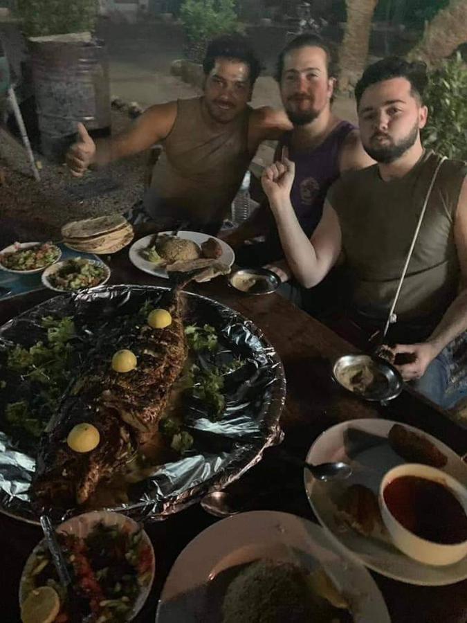 Хостел Sebaii Camp السباعى كامب شاطئ الترابين بجوار ويت بالس Нувейба Екстер'єр фото